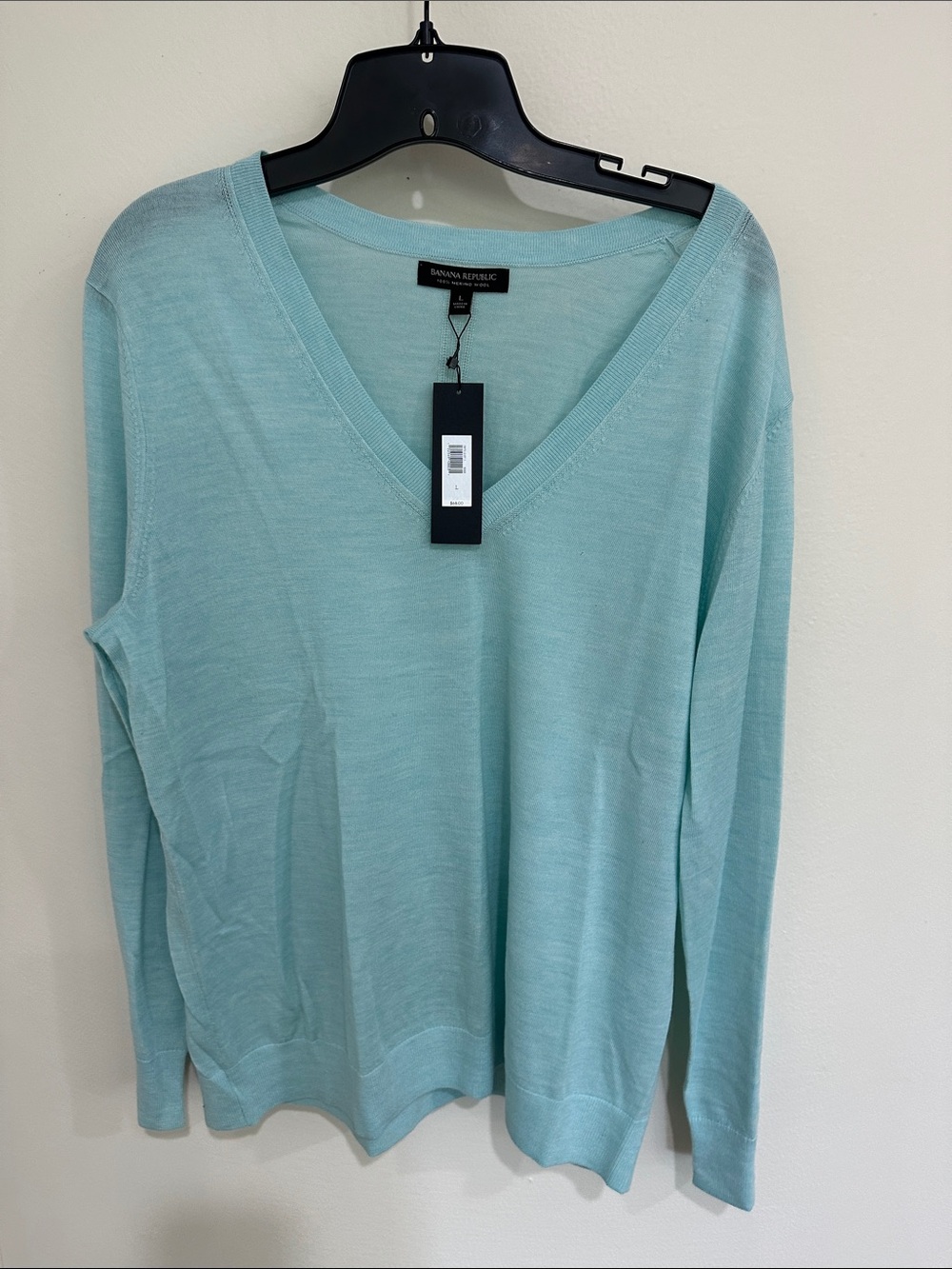 Banana Republic Mint Green V-Neck Long Sleeve Top